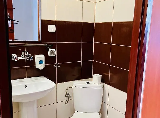 Elda Готель 2*