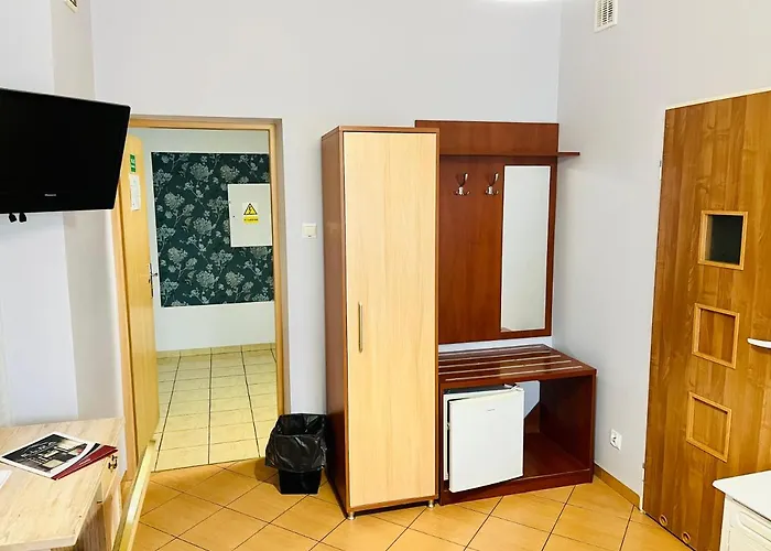 Elda Готель 2*