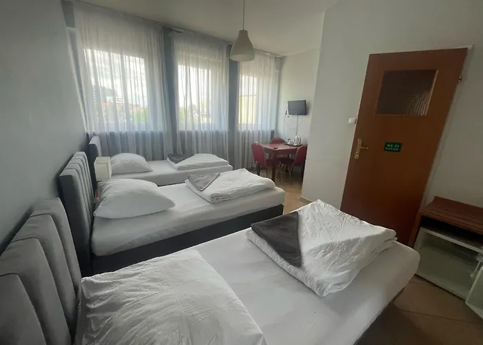 Elda Готель 2*